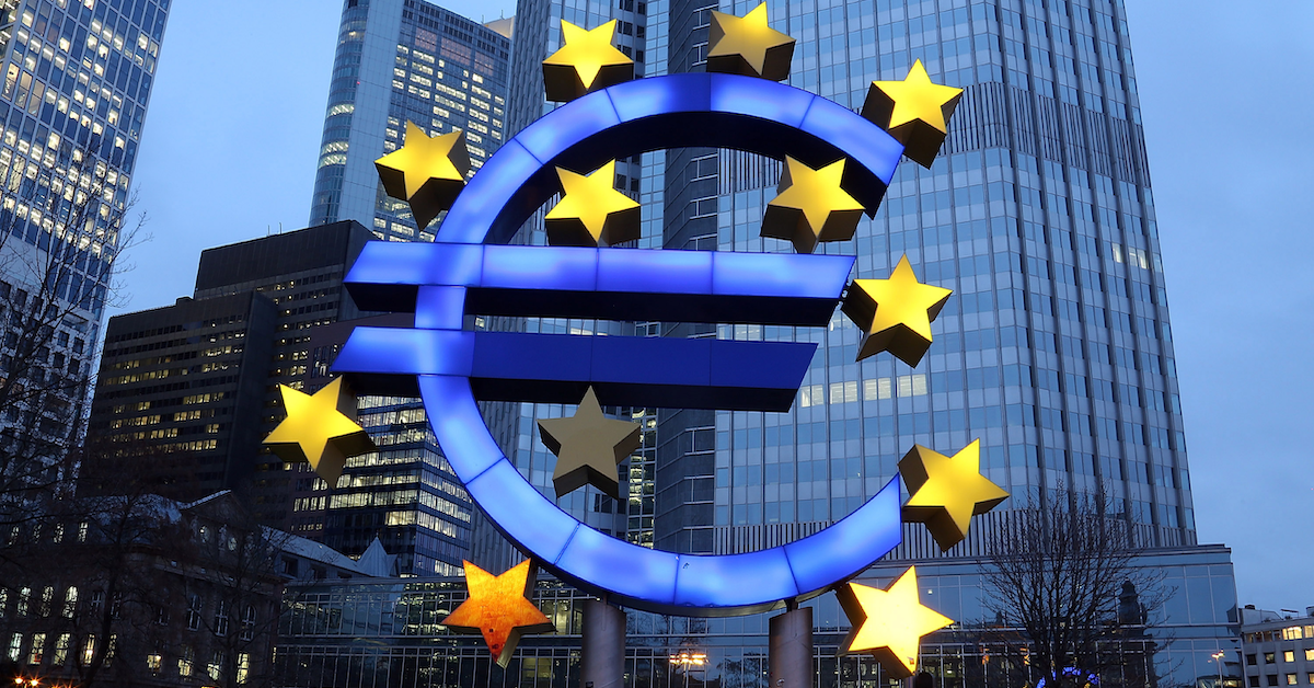 ECB cam kết "làm bất cứ điều gì" để kiểm soát lạm phát!